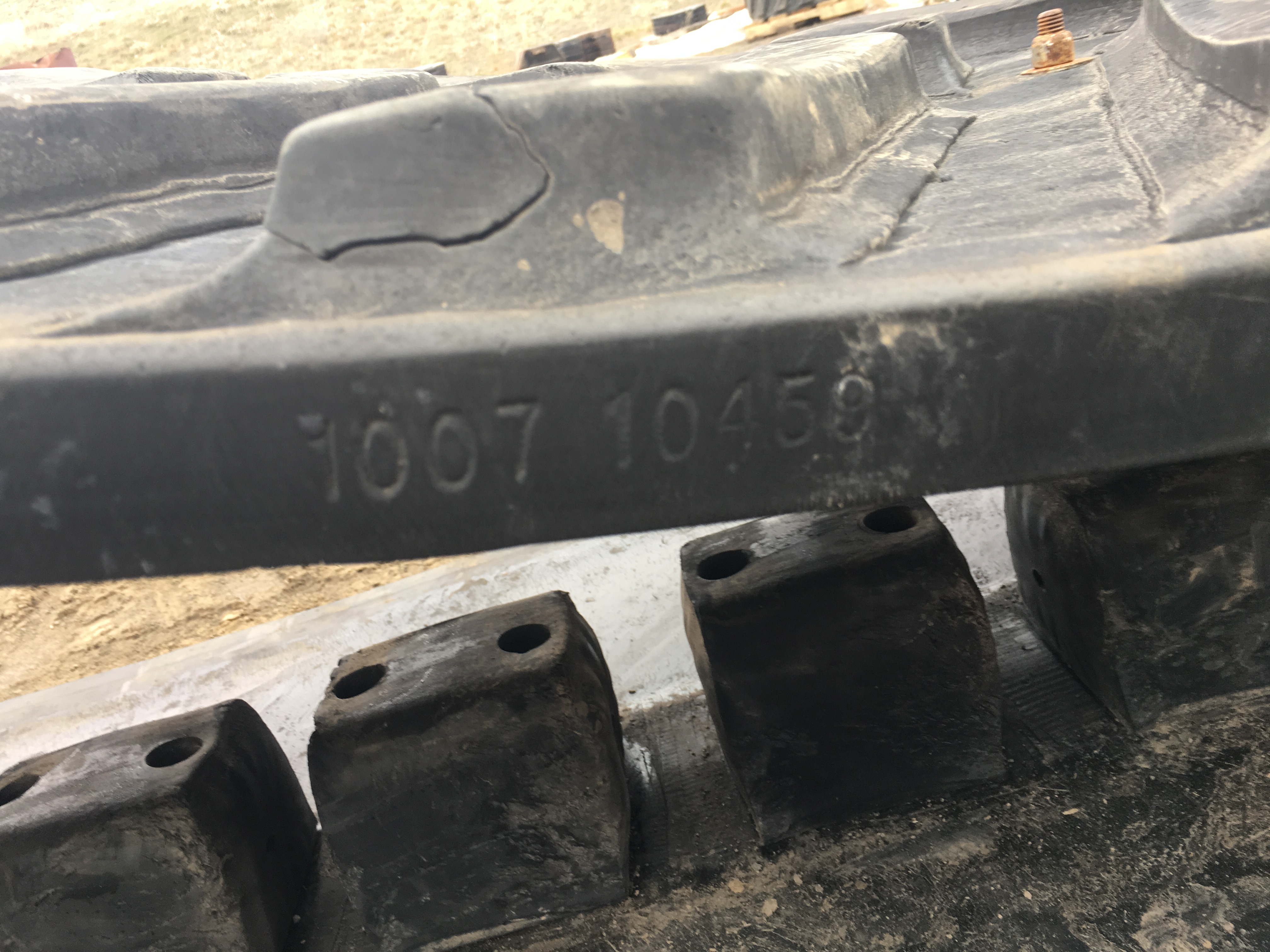 (image for) Camoplast Used 30" Agco MT800 Track - Click Image to Close