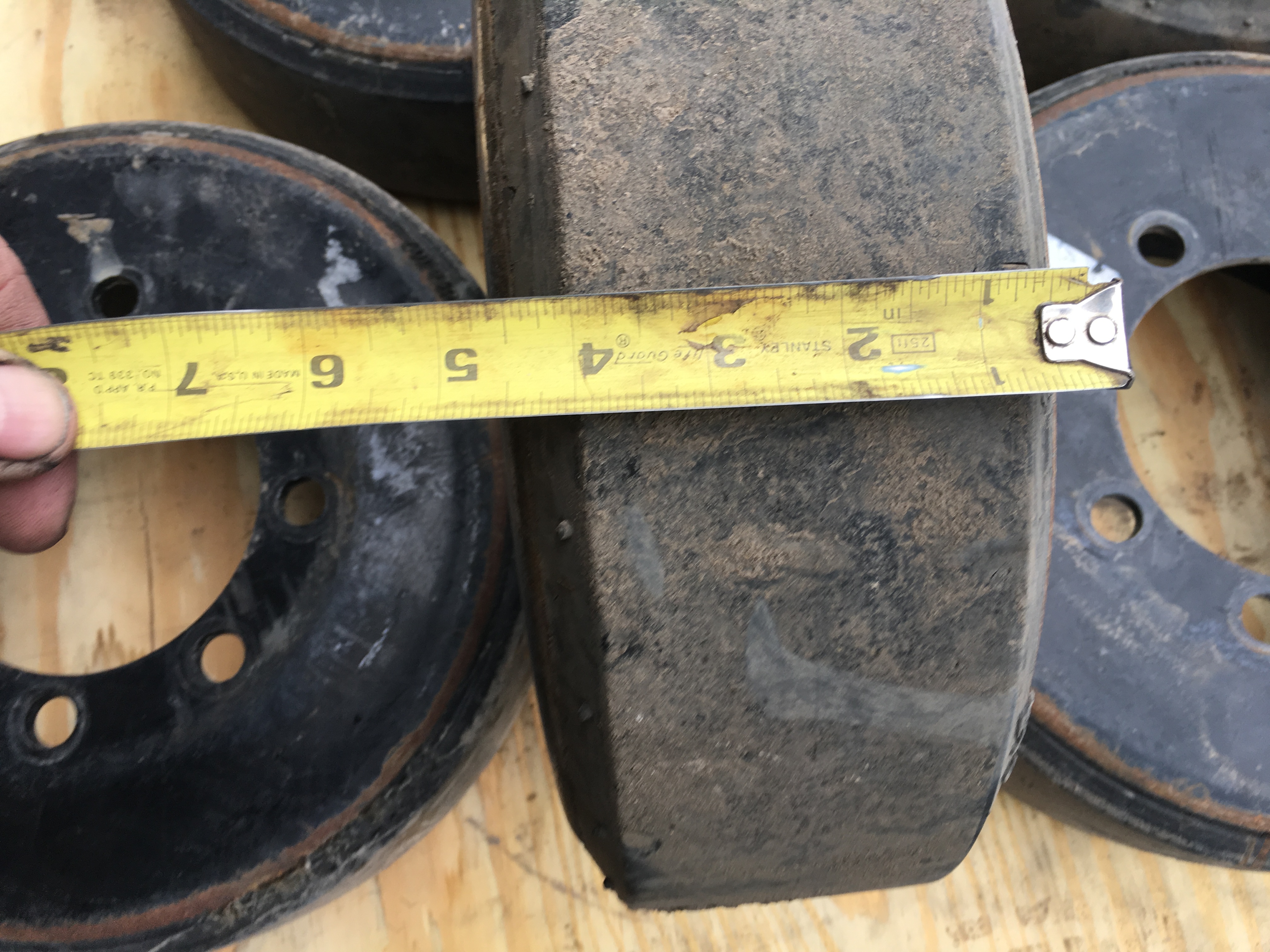 (image for) Agco MT700 Used Narrow (4 1/2") Mid Rollers