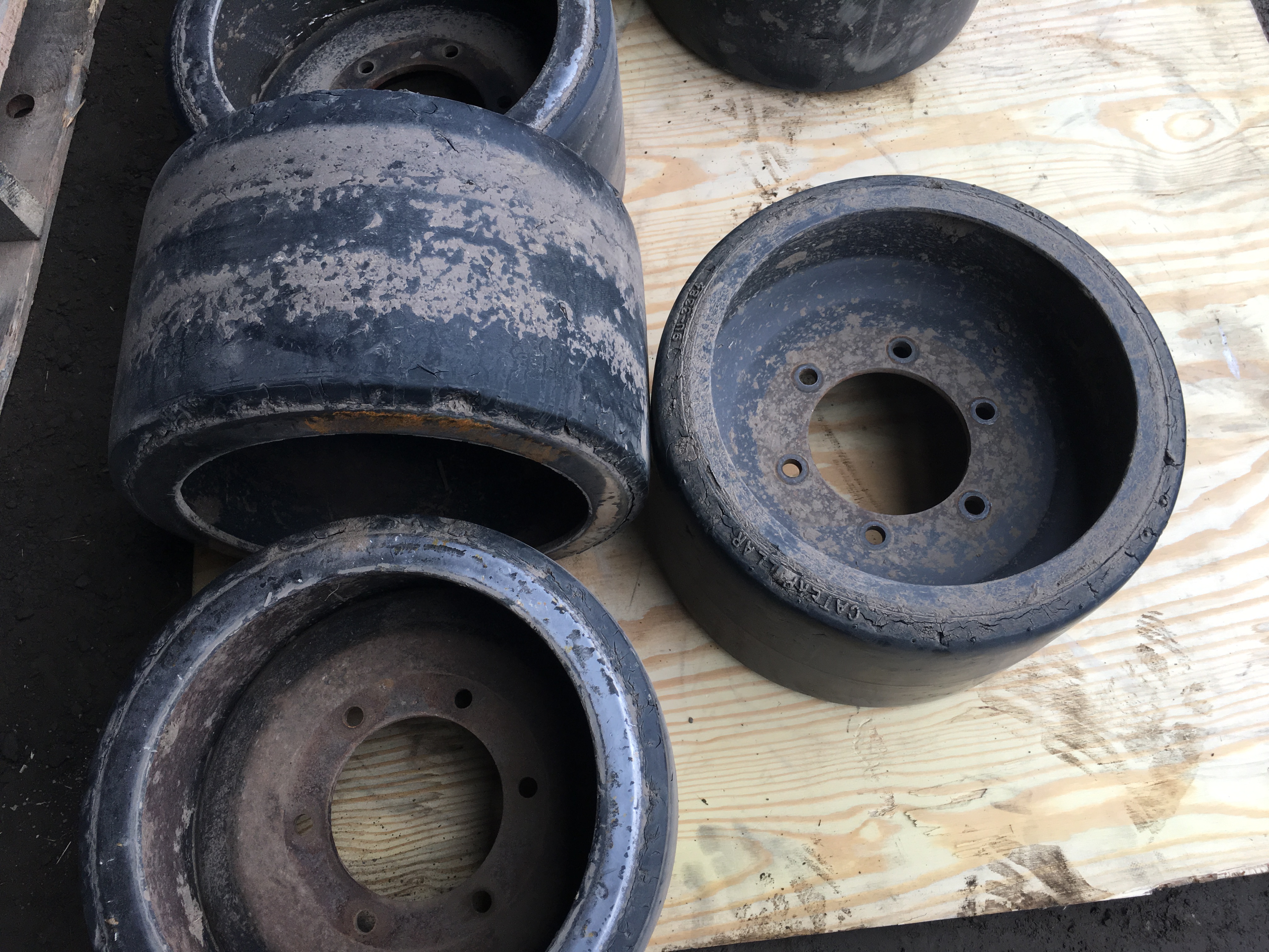 (image for) Used Cat Challenger 65-95 Midroller Wheels - Click Image to Close