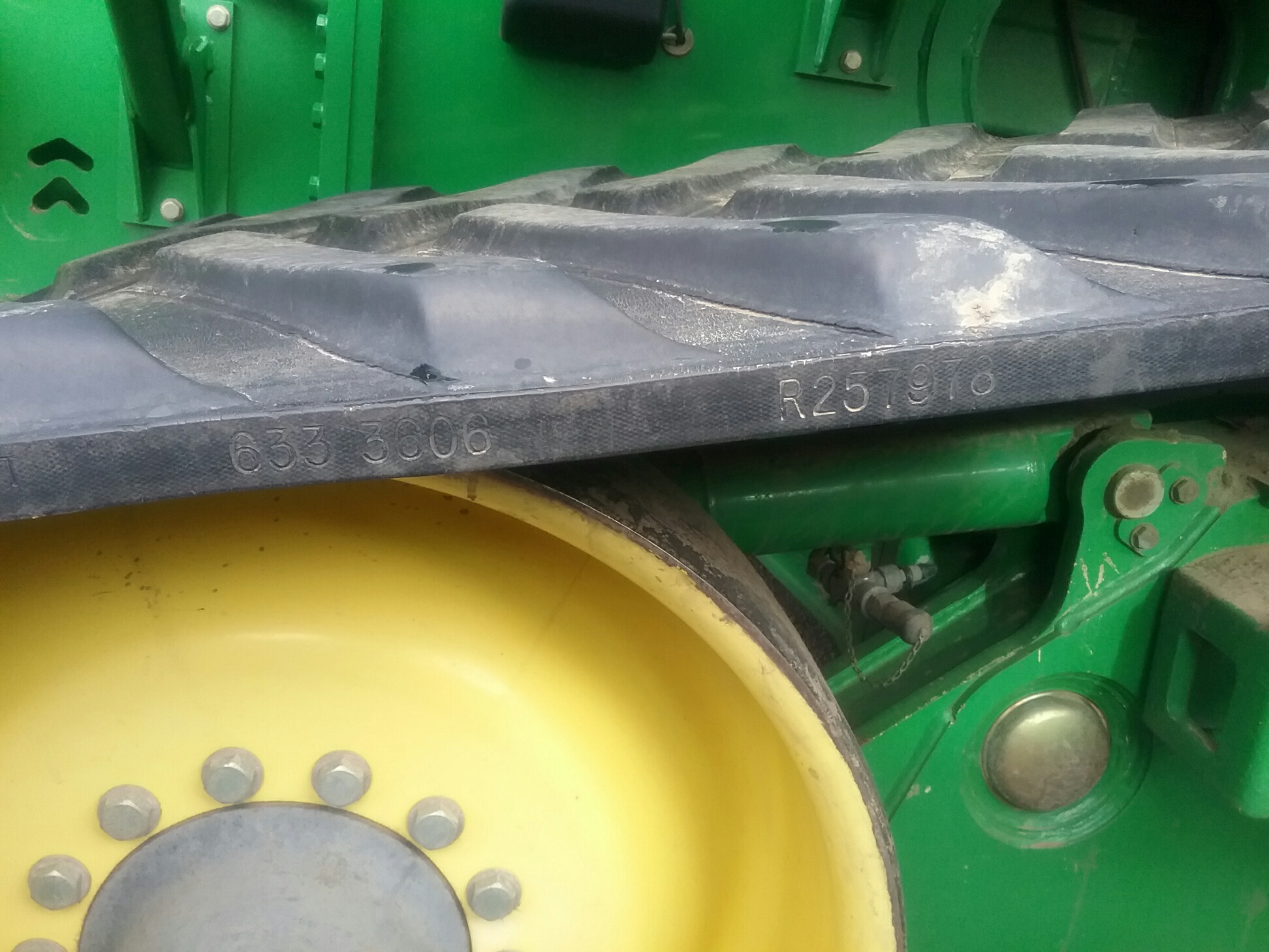 (image for) Camoplast Used John Deere Track set (4)