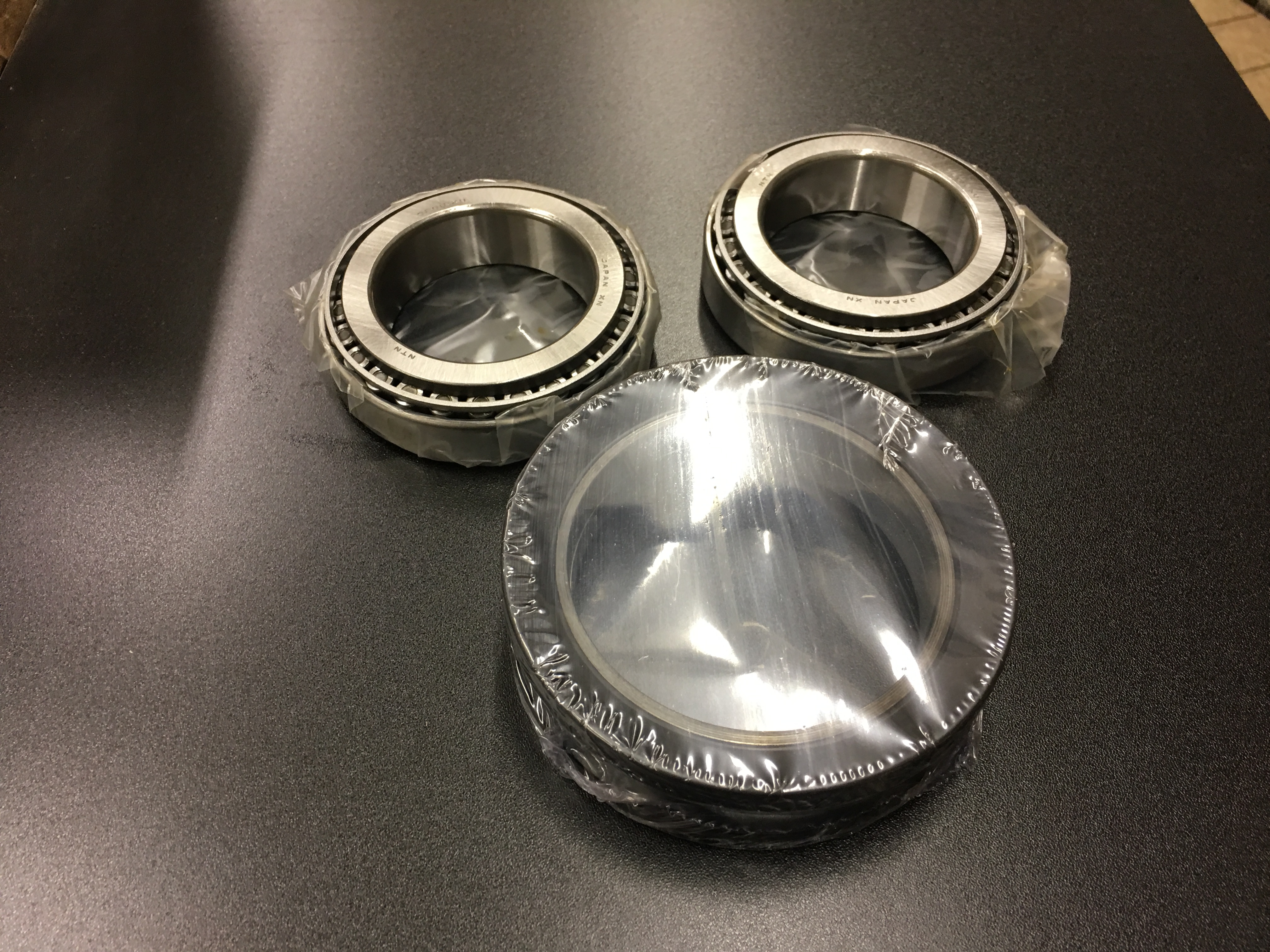 John Deere Mid Roller Seal and Bearing Kit