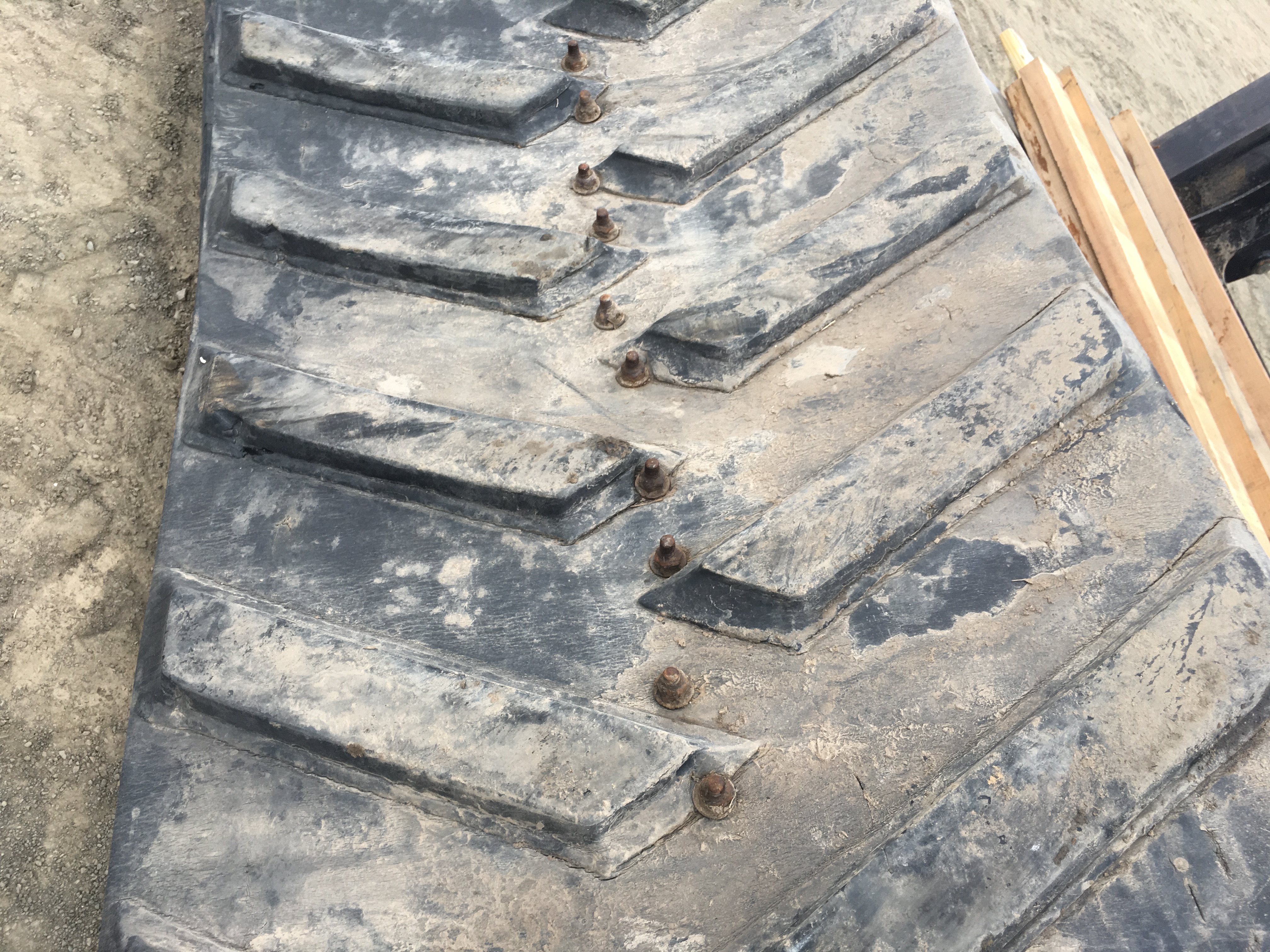 Used 30" Cat Challenger 65-95 Track