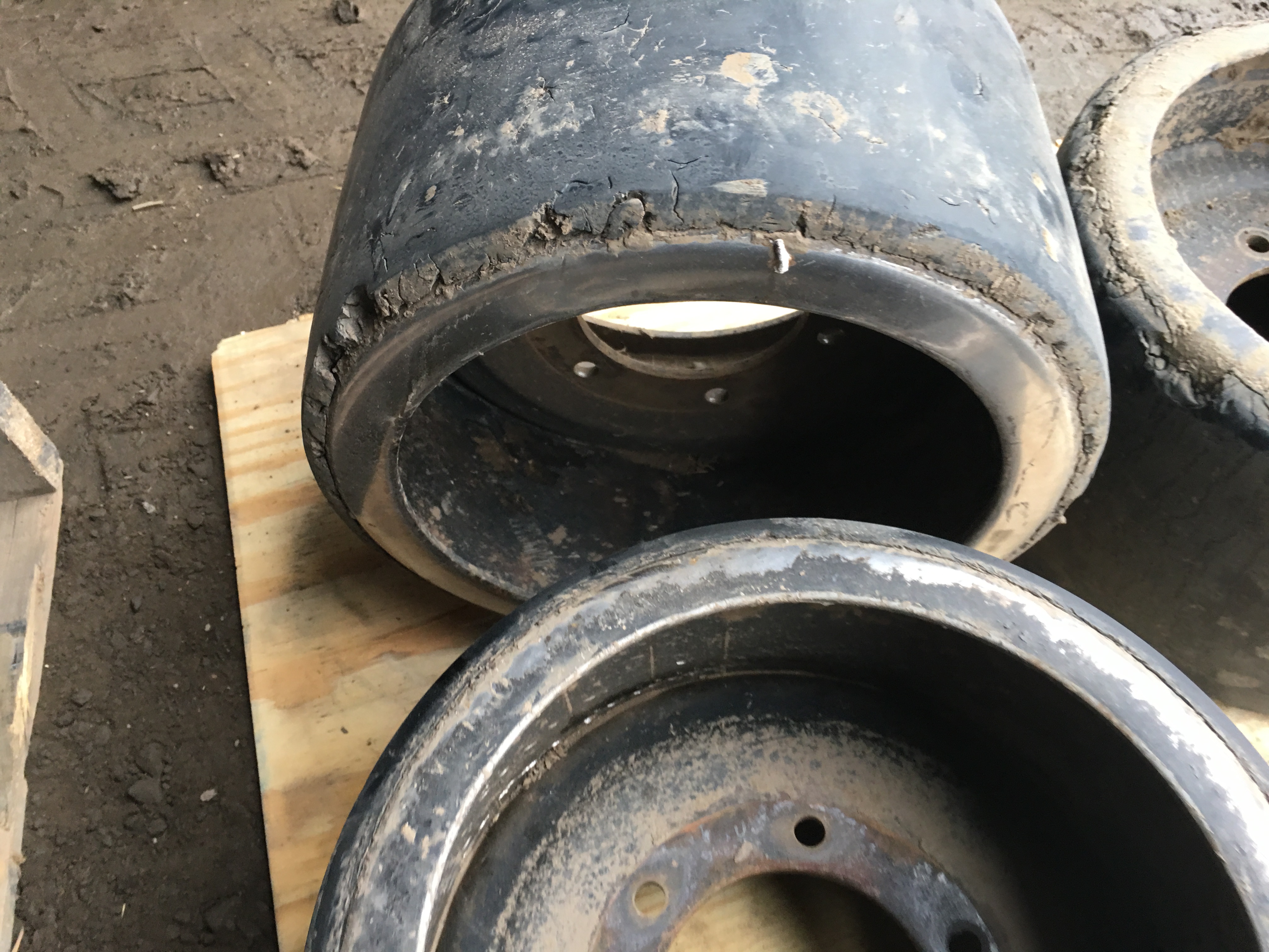 Used Cat Challenger 65-95 Midroller Wheels